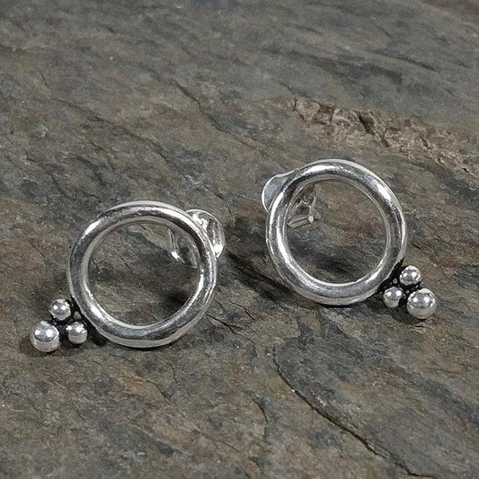 ORECCHINI BHINI da lobo in ARGENTO artigianali | Campanelle in argento – immagine1