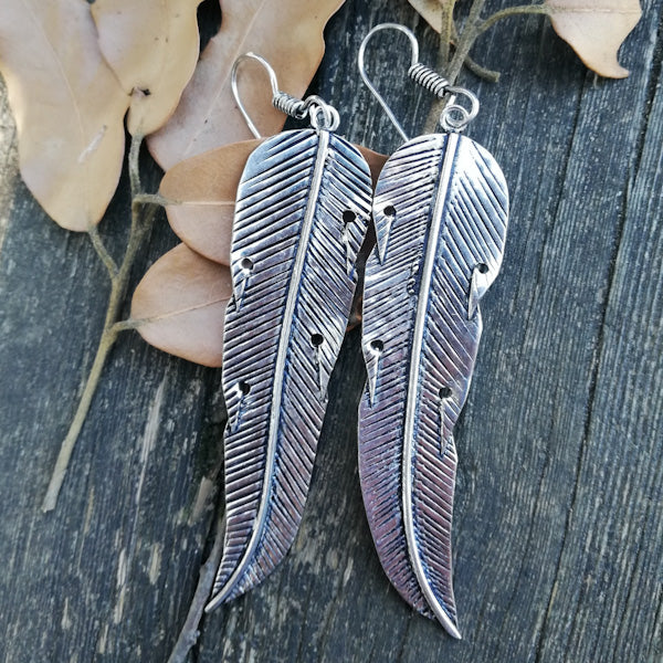 ORECCHINI con piuma in ottone - PALLAVI