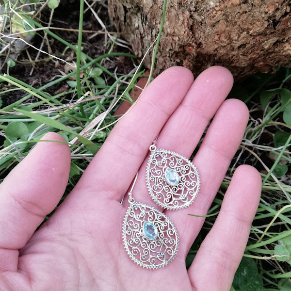 ORECCHINI LALITA in argento 925 con pietra | Orecchini argento con CRISTALLO AZZURRO