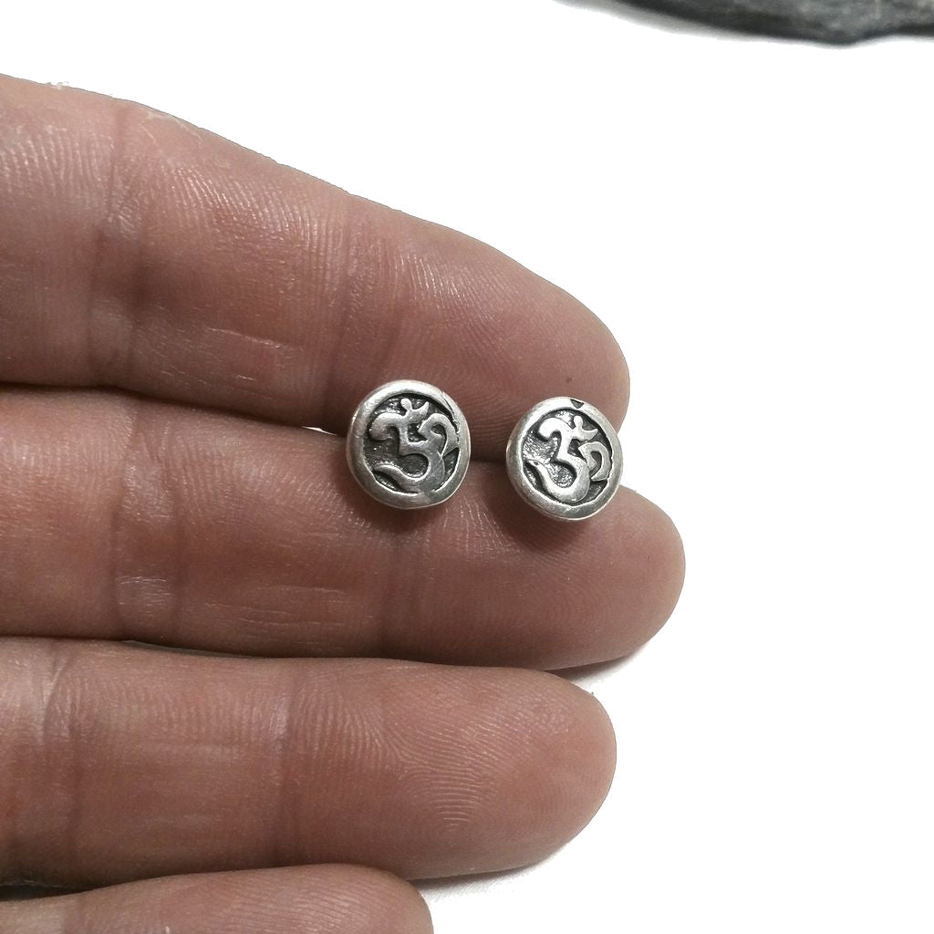 Orecchini ETNICI in argento 925 con OM - AUM Mantra | GIOIELLI IN ARGENTO