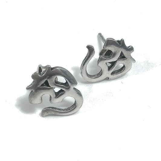 Orecchini ETNICI in argento 925 con OM - AUM Mantra | GIOIELLI IN ARGENTO