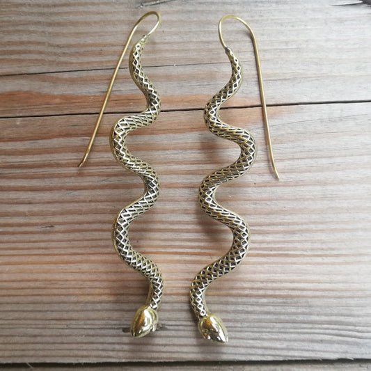 Orecchini etnici in ottone con serpenti - DHAVAL