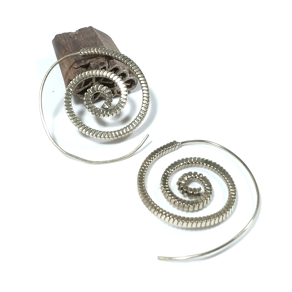 ORECCHINI ETNICI Ottone lucido ORECCHINI | Spirale