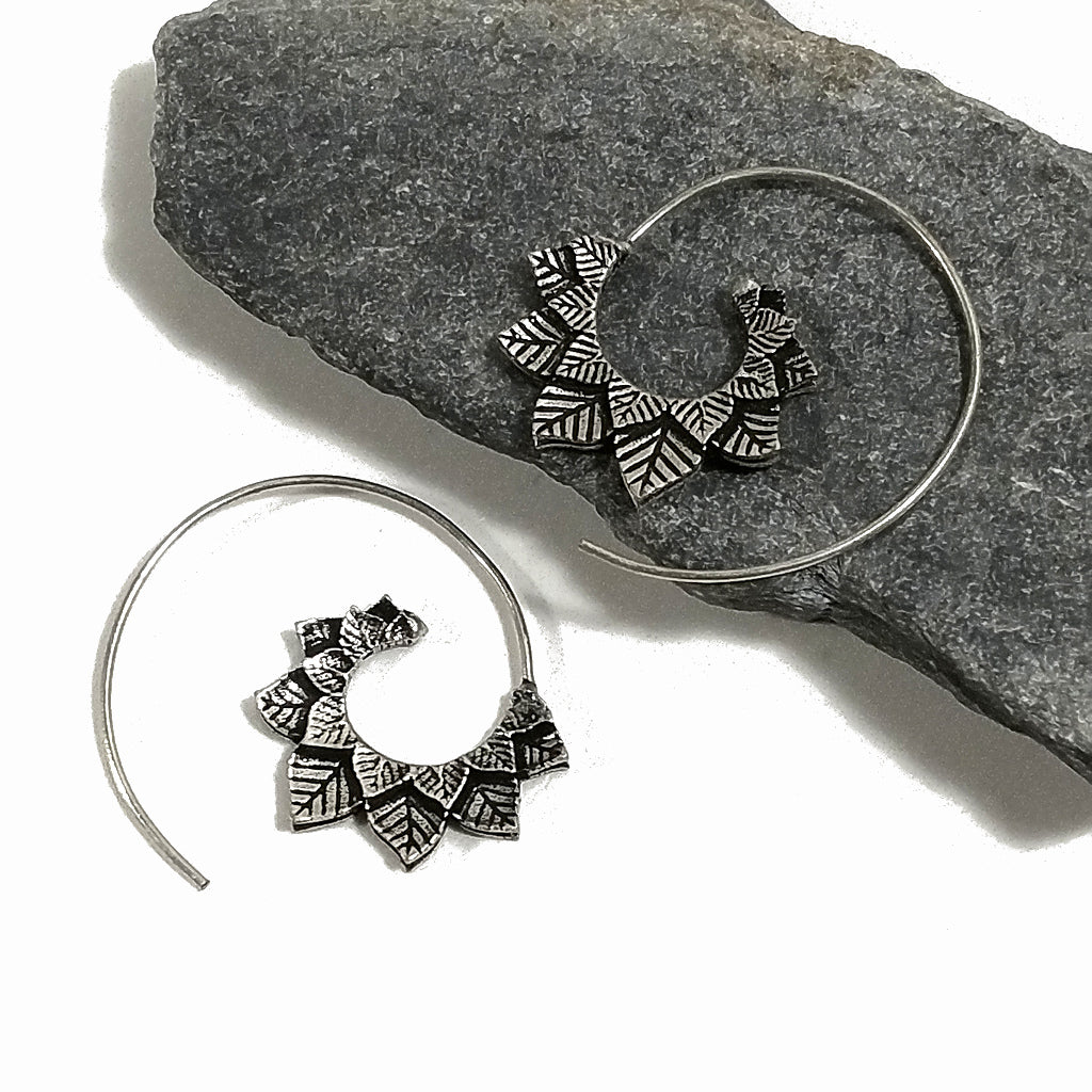 ORECCHINI ETNICI Ottone lucido Orecchini artigianale | Spirale LEAF