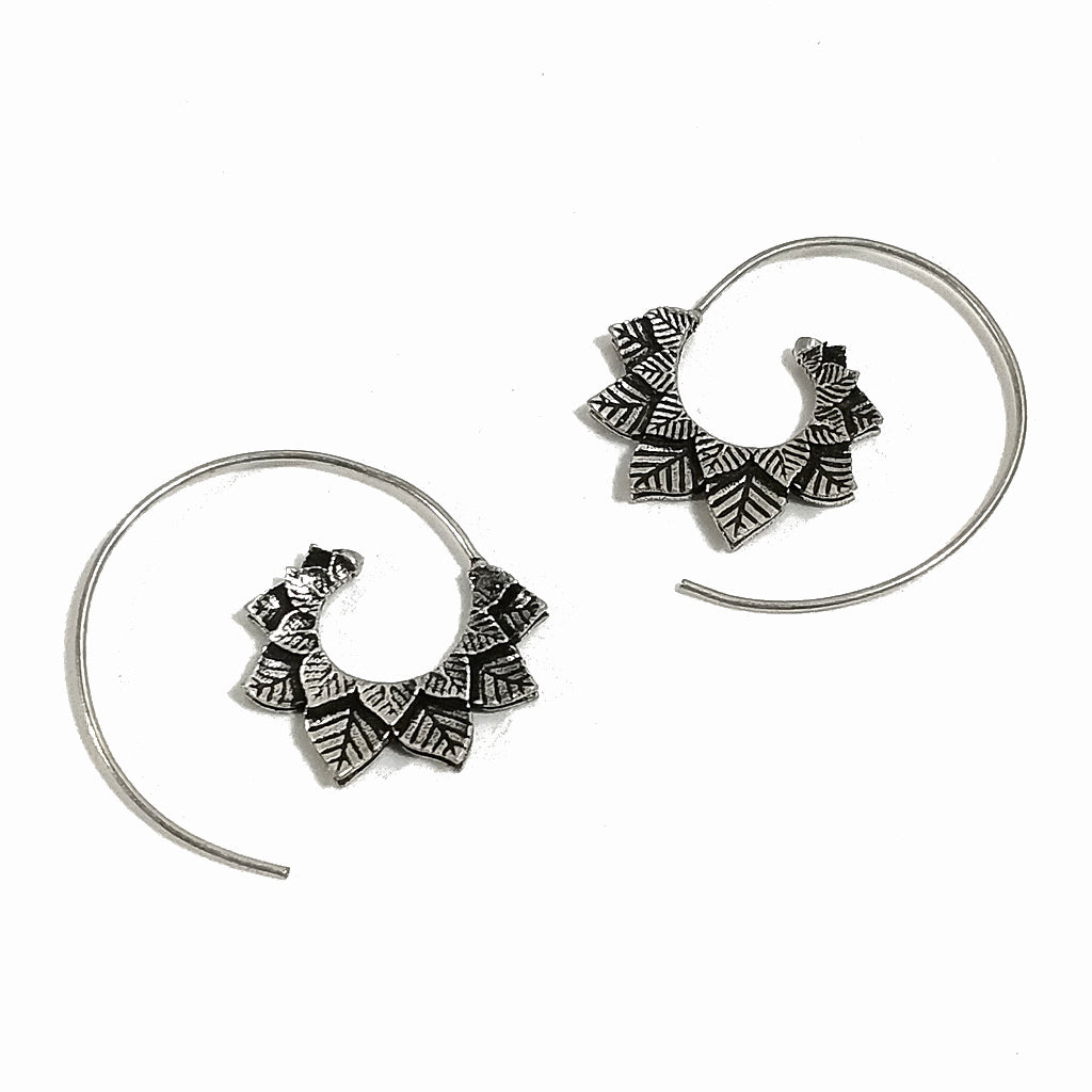 ORECCHINI ETNICI Ottone lucido Orecchini artigianale | Spirale LEAF