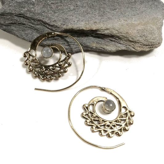 ORECCHINI ETNICI Ottone lucido ORECCHINI Pietra di luna | SPIRALE | BOHO style