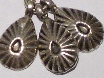 Orecchini etnici in argento antico - HETAUDA – immagine3