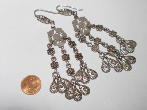 Orecchini etnici in argento antico - LIMI – immagine3