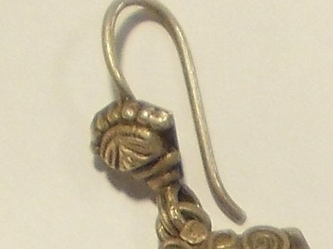ORECCHINO ETNICO argento vecchio - ISHANI – immagine5