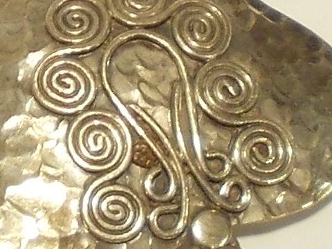 Orecchini etnico in argento antico - ROSSO – immagine5