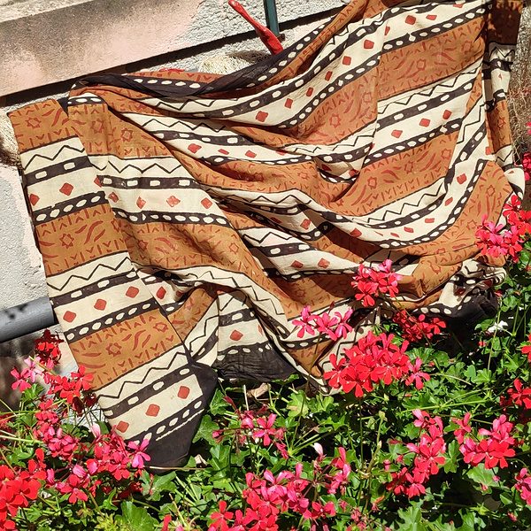 Pareo | Sciarpa artigianale in cotone con fantasie tribali | Telo da mare