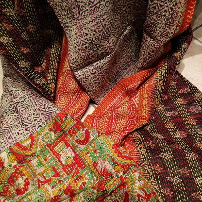Sciarpa KANTHA con tessuti vintage misto seta ricamo a mano - dettaglio colori