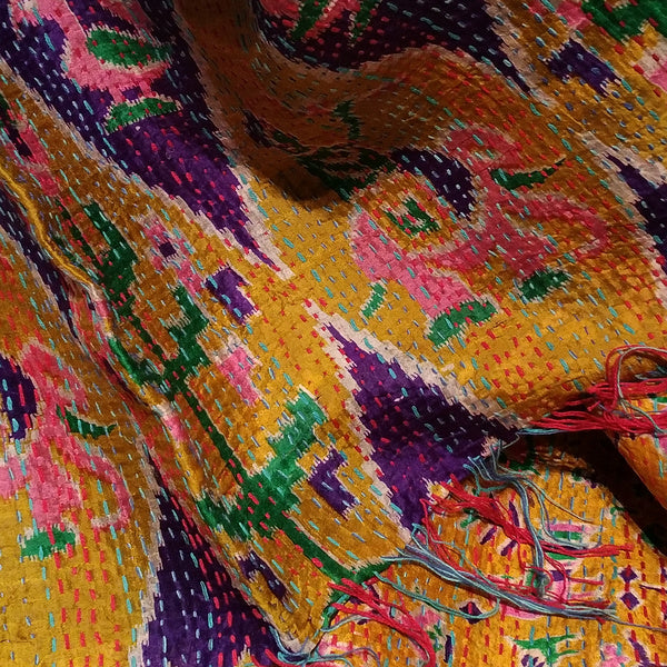 Sciarpa KANTHA con tessuti vintage misto seta ricamo a mano giallo